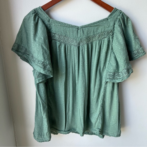 Old Navy Eyelet Top - Picture 4 of 4